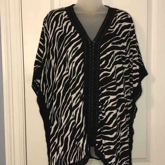 Liz Lange Zebra Print Poncho Top Size XS/S - Picture 4 of 16